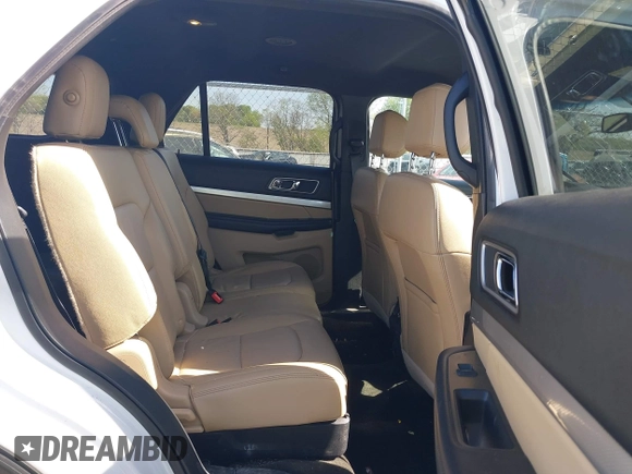 2017 Ford Explorer XLT z VIN 1FM5K8D80HGC80158, wystawiony jako IAAI lot #42223158 z przebiegiem 168 503 mil mil oraz . Historia ofert i sprzedaży dostępna na DreamBid. Obrazek 8.