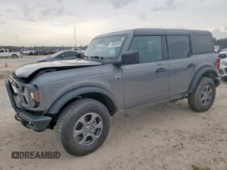 2022 Ford Bronco z VIN 1FMDE5BH7NLB66388, wystawiony jako Copart lot #60559515 z przebiegiem 26 468 mil mil oraz Szkoda całkowita • Salvage title. Historia ofert i sprzedaży dostępna na DreamBid. Obrazek 1.