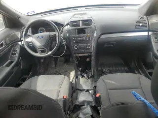 2017 Ford Police Interceptor Utility с VIN 1FM5K8AT5HGE29804, выставлен на аукционе Copart как лот 47128825 с пробегом 77 485 миль миль и Списание • Salvage title. История ставок и продаж доступна на DreamBid. Изображение 8.