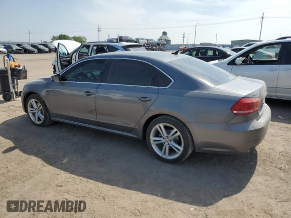 2014 Volkswagen Passat SE z VIN 1VWBN7A30EC078471, wystawiony jako Copart lot #60243135 z przebiegiem 96 862 mil mil oraz Szkoda całkowita • Salvage title. Historia ofert i sprzedaży dostępna na DreamBid. Obrazek 2.