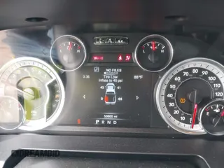 2023 Ram 1500 SLT z VIN 1C6RR7LG2PS516882, wystawiony jako IAAI lot #42018274 z przebiegiem 50 800 mil mil oraz . Historia ofert i sprzedaży dostępna na DreamBid. Obrazek 7.