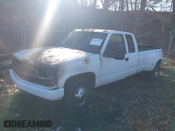 1989 GMC Sierra 1500 with VIN 2GTHC39N1K1566184, listed as a IAAI auction lot 41816485 with 139,556 mi miles and . Bid and sale history available at DreamBid. Image 2.