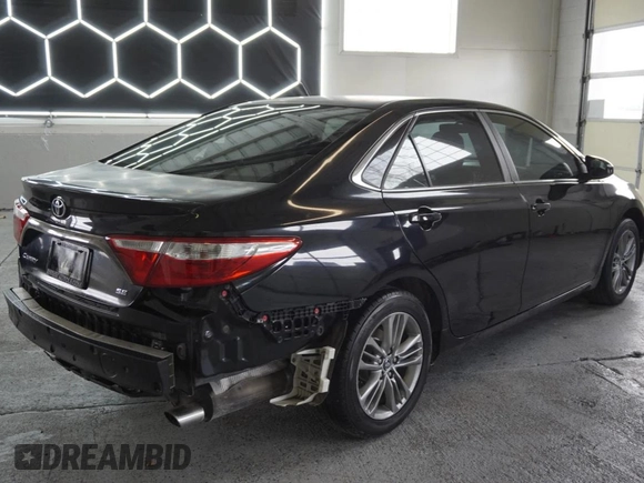 2016 Toyota Camry XLE with VIN 4T1BF1FK1GU154074, listed as a Copart auction lot 52632825 with 84,611 mi miles and Salvage Title. Bid and sale history available at carsss.com. Image 3.