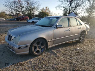 2001 Mercedes-Benz E 320 z VIN WDBJF70J91B327957, wystawiony jako Copart lot #53450375 z przebiegiem 260 389 mil mil oraz Nie do naprawy • Non repairable. Historia ofert i sprzedaży dostępna na DreamBid. Obrazek 1.