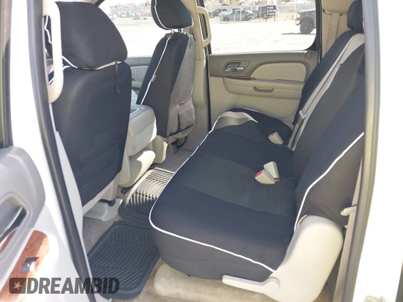 2007 GMC Yukon XL SLT with VIN 1GKFC16007R427817, listed as a IAAI auction lot 41836223 with 154,599 mi miles. Bid and sale history available at carsss.com. Image 8.