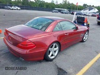 2005 Mercedes-Benz SL 500 z VIN WDBSK75F65F096681, wystawiony jako IAAI lot #42305663 z przebiegiem 65 001 mil mil oraz . Historia ofert i sprzedaży dostępna na DreamBid. Obrazek 4.