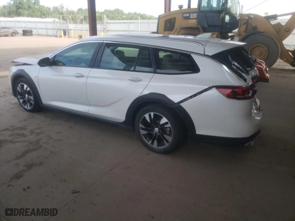 2018 Buick Regal TourX Essence with VIN W04GV8SX8J1102810, listed as a Copart auction lot 41431955 with 22,503 mi miles and Salvage Title. Bid and sale history available at carsss.com. Image 2.