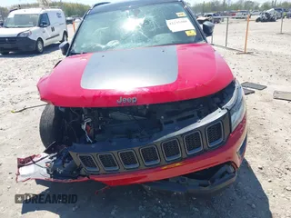 2019 Jeep Compass Trailhawk с VIN 3C4NJDDB1KT796771, выставлен на аукционе IAAI как лот 42235408 с пробегом Не указан миль и . История ставок и продаж доступна на DreamBid. Изображение 6.