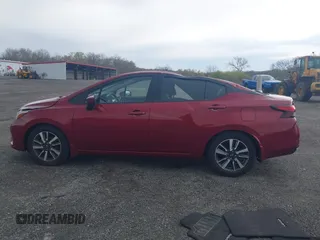 2024 Nissan Versa SV с VIN 3N1CN8EV4RL867213, выставлен на аукционе IAAI как лот 42031313 с пробегом 6 691 миль миль и . История ставок и продаж доступна на DreamBid. Изображение 14.