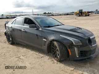 2018 Cadillac CTS-V z VIN 1G6A15S61J0132091, wystawiony jako Copart lot #64077954 z przebiegiem 60 874 mil mil oraz Tytuł czysty. Historia ofert i sprzedaży dostępna na DreamBid. Obrazek 4.