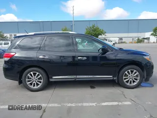 2015 Nissan Pathfinder SV with VIN 5N1AR2MN7FC682812, listed as a IAAI auction lot 42258264 with 74,495 mi miles and . Bid and sale history available at DreamBid. Image 14.