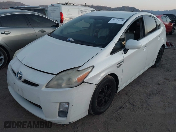 2010 Toyota Prius II with VIN JTDKN3DU5A5182095, listed as a IAAI auction lot 42152366 with 390,401 mi miles and . Bid and sale history available at carsss.com. Image 2.