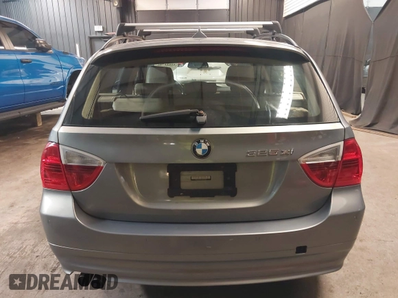 2006 BMW 3 Series 325xi with VIN WBAVT13506KW23509, listed as a IAAI auction lot 41621786 with 196,193 mi miles and . Bid and sale history available at DreamBid. Image 16.