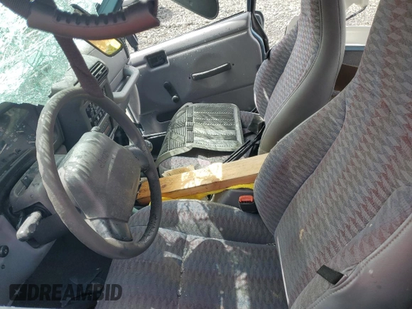 1998 Jeep Wrangler Sport z VIN 1J4FY19S8WP788484, wystawiony jako Copart lot #50835275 z przebiegiem Nie podano mil oraz Szkoda całkowita • Salvage title. Historia ofert i sprzedaży dostępna na DreamBid. Obrazek 7.