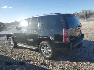 2007 GMC Yukon Denali z VIN 1GKFK63897J324212, wystawiony jako Copart lot #77215204 z przebiegiem 247 723 mil mil oraz Czysty tytuł • Clean title. Historia ofert i sprzedaży dostępna na DreamBid. Obrazek 2.