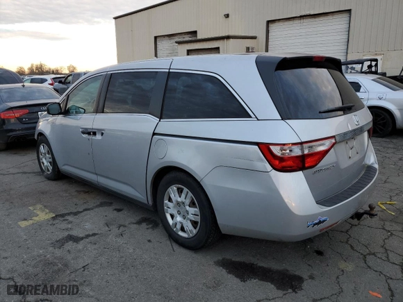 2013 Honda Odyssey LX with VIN 5FNRL5H2XDB065110, listed as a Copart auction lot 41387555 with 180,572 mi miles and Salvage Title. Bid and sale history available at carsss.com. Image 2.