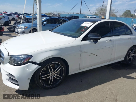 2019 Mercedes-Benz E-Class E 300 with VIN WDDZF4JB8KA566102, listed as a IAAI auction lot 41690183 with 89,085 mi miles. Bid and sale history available at carsss.com. Image 6.