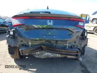 2025 Honda Civic Sport z VIN 19XFL2H83SE005579, wystawiony jako IAAI lot #41878802 z przebiegiem 2 095 mil mil oraz . Historia ofert i sprzedaży dostępna na DreamBid. Obrazek 6.