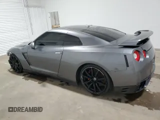 2016 Nissan GT-R Premium z VIN JN1AR5EFXGM290743, wystawiony jako Copart lot #75346334 z przebiegiem 34 358 mil mil oraz Szkody całkowita. Historia ofert i sprzedaży dostępna na DreamBid. Obrazek 2.