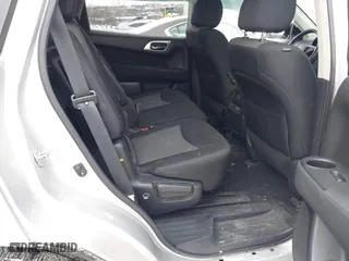 2017 Nissan Pathfinder SV with VIN 5N1DR2MN2HC687013, listed as a IAAI auction lot 41362733 with 129,832 mi miles. Bid and sale history available at carsss.com. Image 8.