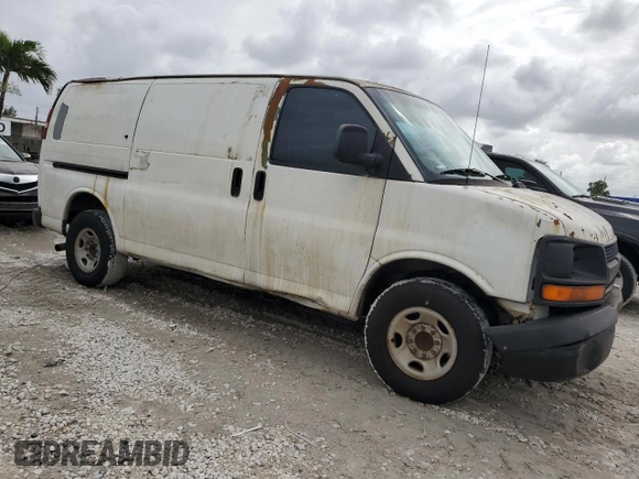 2004 Chevrolet Express Cargo with VIN 1GCGG25U841188896, listed as a Copart auction lot 59914195 with 331,537 mi miles and Salvage title. Bid and sale history available at DreamBid. Image 4.