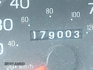 1998 Ford Expedition XLT with VIN 1FMRU17L9WLC05627, listed as a IAAI auction lot 41945826 with 179,003 mi miles. Bid and sale history available at carsss.com. Image 7.