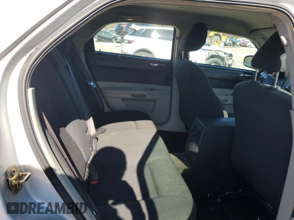 2005 Chrysler 300 with VIN 2C3JA43R55H664546, listed as a Copart auction lot 42572745 with 262,569 mi miles and Salvage Title. Bid and sale history available at carsss.com. Image 10.
