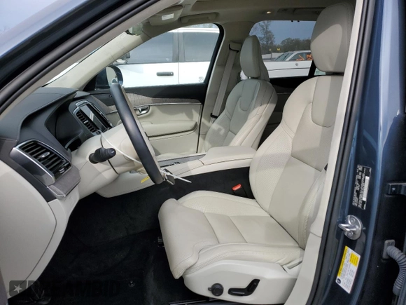 2023 Volvo XC90 Ultimate with VIN YV4062PA3P1960097, listed as a Copart auction lot 81042984 with 25,134 mi miles and Salvage Title. Bid and sale history available at carsss.com. Image 7.
