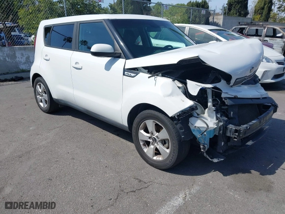 2018 Kia Soul with VIN KNDJN2A29J7892050, listed as a IAAI auction lot 41847303 with 104,332 mi miles. Bid and sale history available at carsss.com. Image 1.