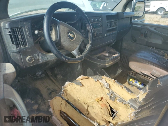2012 Chevrolet Express Cargo с VIN 1GCSGAFX4C1117139, выставлен на аукционе Copart как лот 55267815 с пробегом 267 783 миль миль и Списание • Salvage title. История ставок и продаж доступна на DreamBid. Изображение 8.