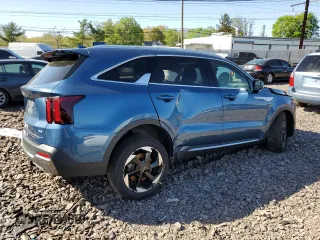 2025 Kia Sorento EX z VIN KNDRHDJG3S5299511, wystawiony jako Copart lot #54688655 z przebiegiem 61 596 mil mil oraz Szkoda całkowita • Salvage title. Historia ofert i sprzedaży dostępna na DreamBid. Obrazek 3.