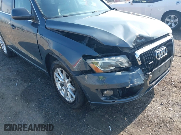 2010 Audi Q5 z VIN WA1LKBFP3AA061212, wystawiony jako IAAI lot #42307742 z przebiegiem 179 897 mil mil oraz . Historia ofert i sprzedaży dostępna na DreamBid. Obrazek 6.