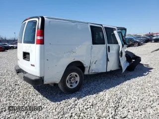 2018 GMC Savana Cargo Van with VIN 1GTW7AFG5J1327389, listed as a Copart auction lot 86473954 with Not Provided miles and Salvage Title. Bid and sale history available at carsss.com. Image 3.