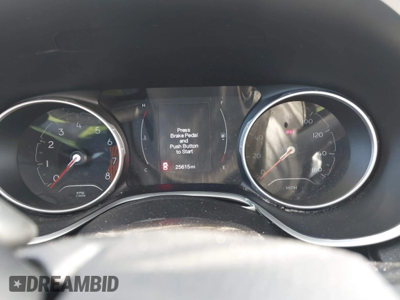 2020 Jeep Compass Altitude z VIN 3C4NJCBB6LT235321, wystawiony jako IAAI lot #42497160 z przebiegiem 25 615 mil mil oraz . Historia ofert i sprzedaży dostępna na DreamBid. Obrazek 7.