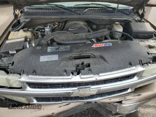 2004 Chevrolet Suburban LT with VIN 1GNFK16Z14J123135, listed as a Copart auction lot 70908164 with 253,555 mi miles and Salvage Title. Bid and sale history available at carsss.com. Image 12.