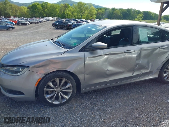 2016 Chrysler 200 S z VIN 1C3CCCBB0GN144833, wystawiony jako IAAI lot #42192284 z przebiegiem 138 074 mil mil oraz . Historia ofert i sprzedaży dostępna na DreamBid. Obrazek 6.