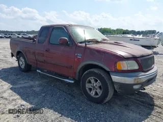 2003 Ford F-150 XL z VIN 2FTRX18L63CA45335, wystawiony jako IAAI lot #42143835 z przebiegiem 185 036 mil mil oraz . Historia ofert i sprzedaży dostępna na DreamBid. Obrazek 1.