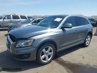 2012 Audi Q5 2.0T Premium Plus with VIN WA1LFAFP1CA127032, listed as a IAAI auction lot 41975841 with 173,719 mi miles. Bid and sale history available at carsss.com. Image 2.