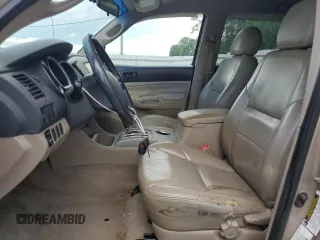 2005 Toyota Tacoma z VIN 5TEMU52N85Z030964, wystawiony jako Copart lot #56659335 z przebiegiem 249 764 mil mil oraz Szkoda całkowita • Salvage title. Historia ofert i sprzedaży dostępna na DreamBid. Obrazek 7.