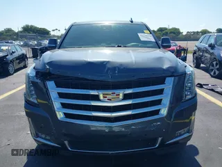 2019 Cadillac Escalade Premium Luxury z VIN 1GYS3CKJ5KR249877, wystawiony jako IAAI lot #42330256 z przebiegiem 46 624 mil mil oraz . Historia ofert i sprzedaży dostępna na DreamBid. Obrazek 6.