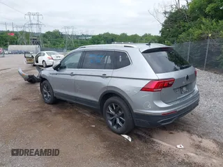 2022 Volkswagen Tiguan SE z VIN 3VV2B7AX0NM159615, wystawiony jako IAAI lot #42399370 z przebiegiem 25 352 mil mil oraz . Historia ofert i sprzedaży dostępna na DreamBid. Obrazek 3.
