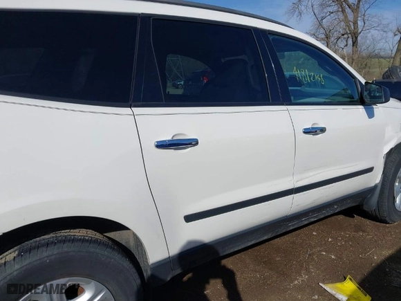 2014 Chevrolet Traverse LS with VIN 1GNKRFEDXEJ137257, listed as a IAAI auction lot 41812148 with 163,794 mi miles. Bid and sale history available at carsss.com. Image 13.