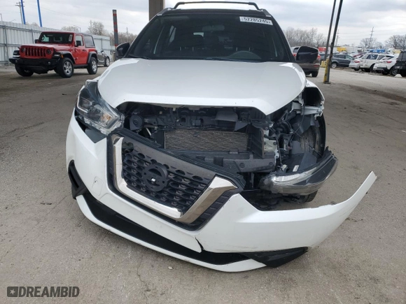 2018 Nissan Kicks SR with VIN 3N1CP5CU4JL526384, listed as a Copart auction lot 52285245 with 166,008 mi miles and Clean Title. Bid and sale history available at carsss.com. Image 5.
