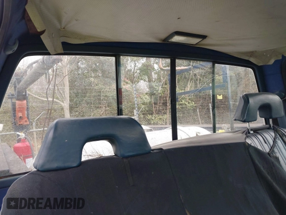 1993 GMC Sierra 1500 with VIN 1GTGC24KXPE562174, listed as a IAAI auction lot 41154577 with 259,881 mi miles and . Bid and sale history available at DreamBid. Image 8.