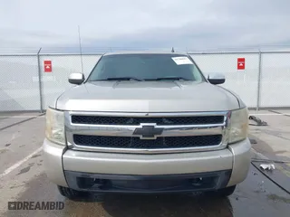 2009 Chevrolet Silverado 1500 LTZ with VIN 3GCEK33M29G254317, listed as a IAAI auction lot 41700617 with 163,950 mi miles. Bid and sale history available at carsss.com. Image 13.
