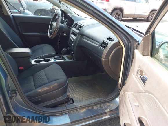 2012 Ford Fusion SE with VIN 3FAHP0HA5CR263705, listed as a IAAI auction lot 42583137 with 184,407 mi miles and . Bid and sale history available at DreamBid. Image 5.