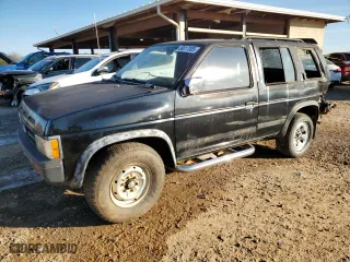 1992 Nissan Pathfinder LE with VIN JN8HD17S3NW009191, listed as a Copart auction lot 88817005 with 309,878 mi miles and Salvage Title. Bid and sale history available at carsss.com. Image 1.