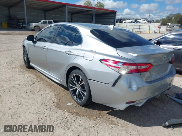 2020 Toyota Camry SE z VIN 4T1G11AK1LU308174, wystawiony jako IAAI lot #41675204 z przebiegiem 120 034 mil mil oraz . Historia ofert i sprzedaży dostępna na DreamBid. Obrazek 3.