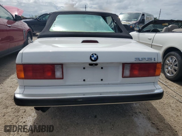 1990 BMW 3 Series z VIN WBABB2319LEC20795, wystawiony jako Copart lot #75079694 z przebiegiem 155 682 mil mil oraz Szkoda całkowita • Salvage title. Historia ofert i sprzedaży dostępna na DreamBid. Obrazek 6.