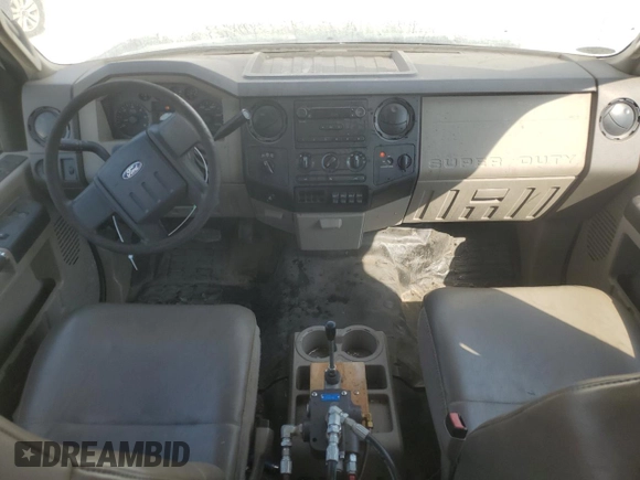 2008 Ford F-250 с VIN 1FDSX21518EE15977, выставлен на аукционе Copart как лот 71937864 с пробегом 183 532 миль миль и Чистый • Clean title. История ставок и продаж доступна на DreamBid. Изображение 8.